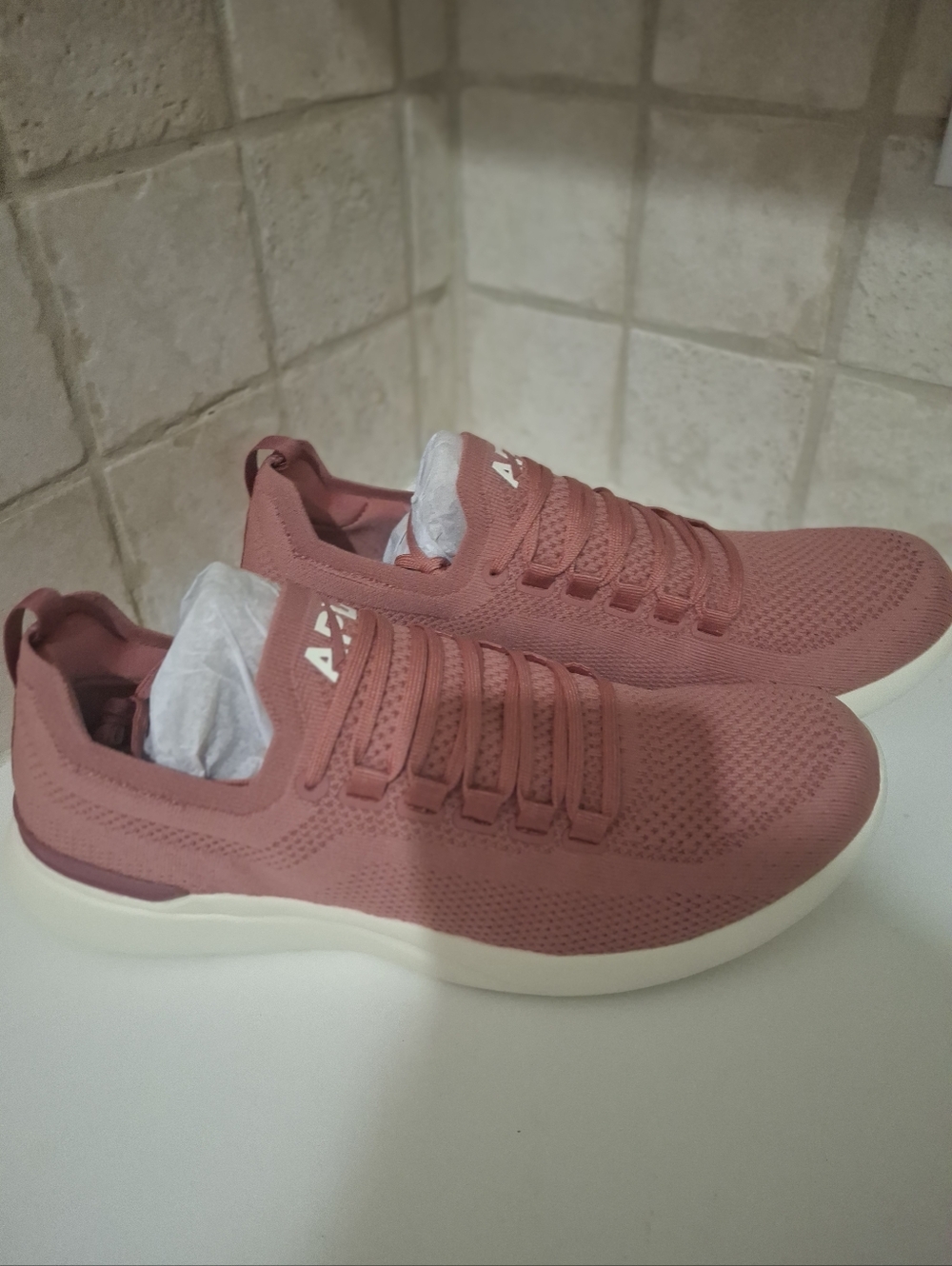 APL TechLoom Breeze Cedar/ Pristine Shoes Size 10.5
